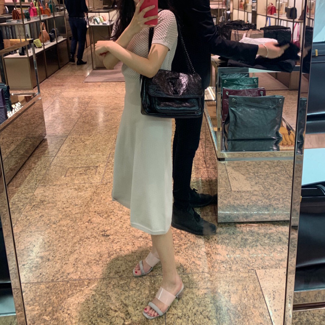 Saint Laurent Niki 중사이즈 빈티지 레더 숄더백 9