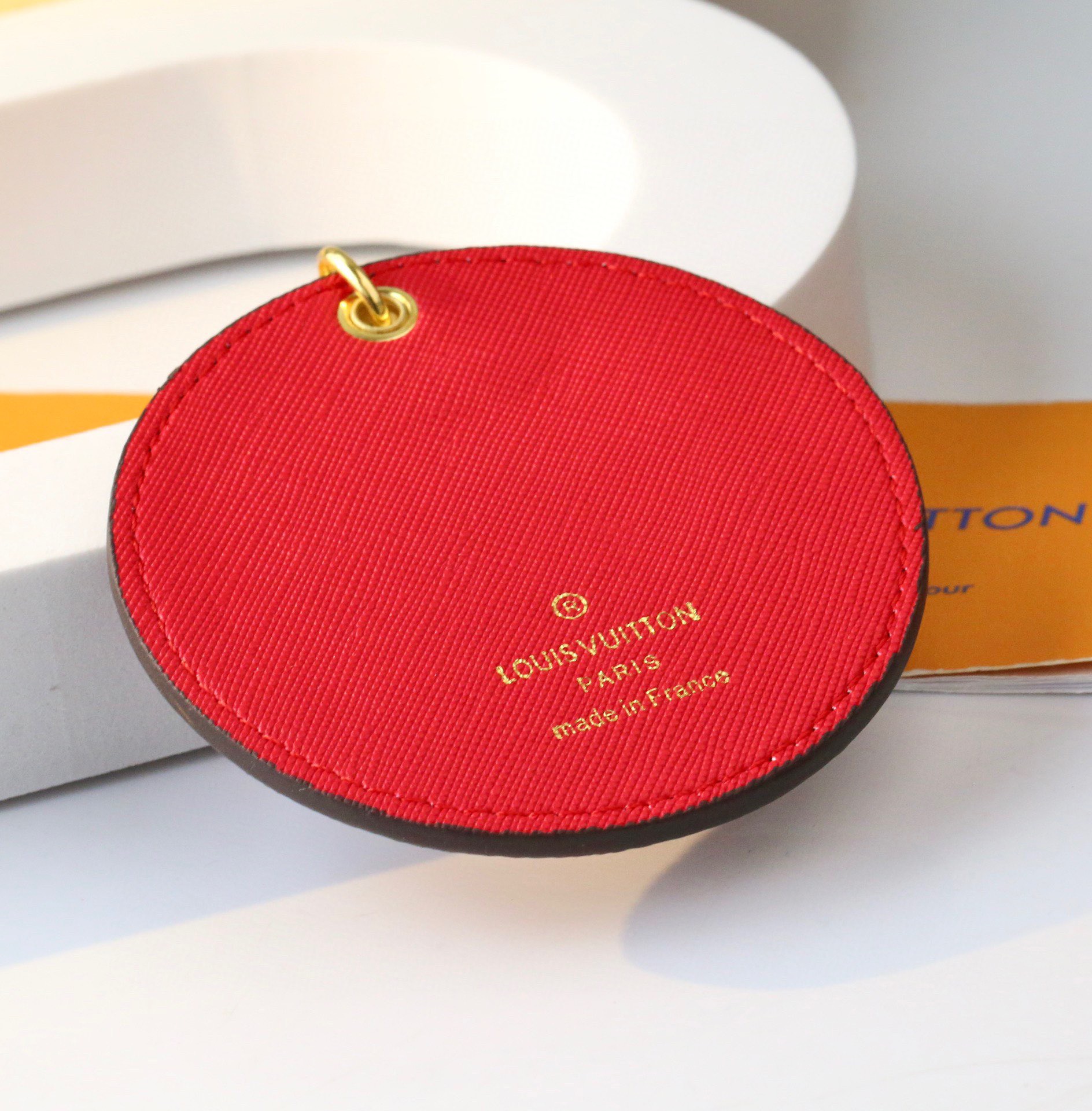 Louis Vuitton 루이비통 모노그램 회전목마 라운드 키홀더 참 6