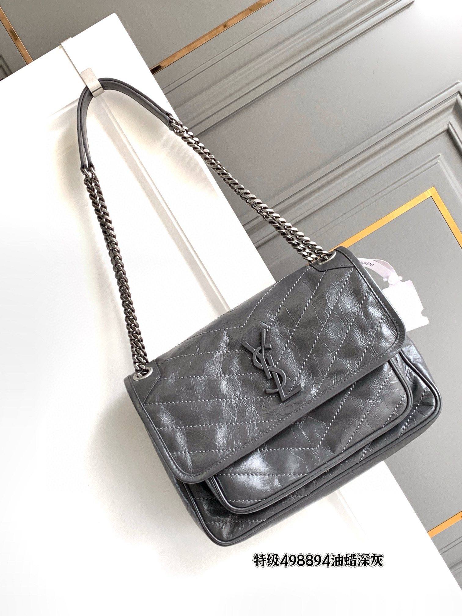 Saint Laurent NIKI 중형 빈티지 레더 숄더백 14