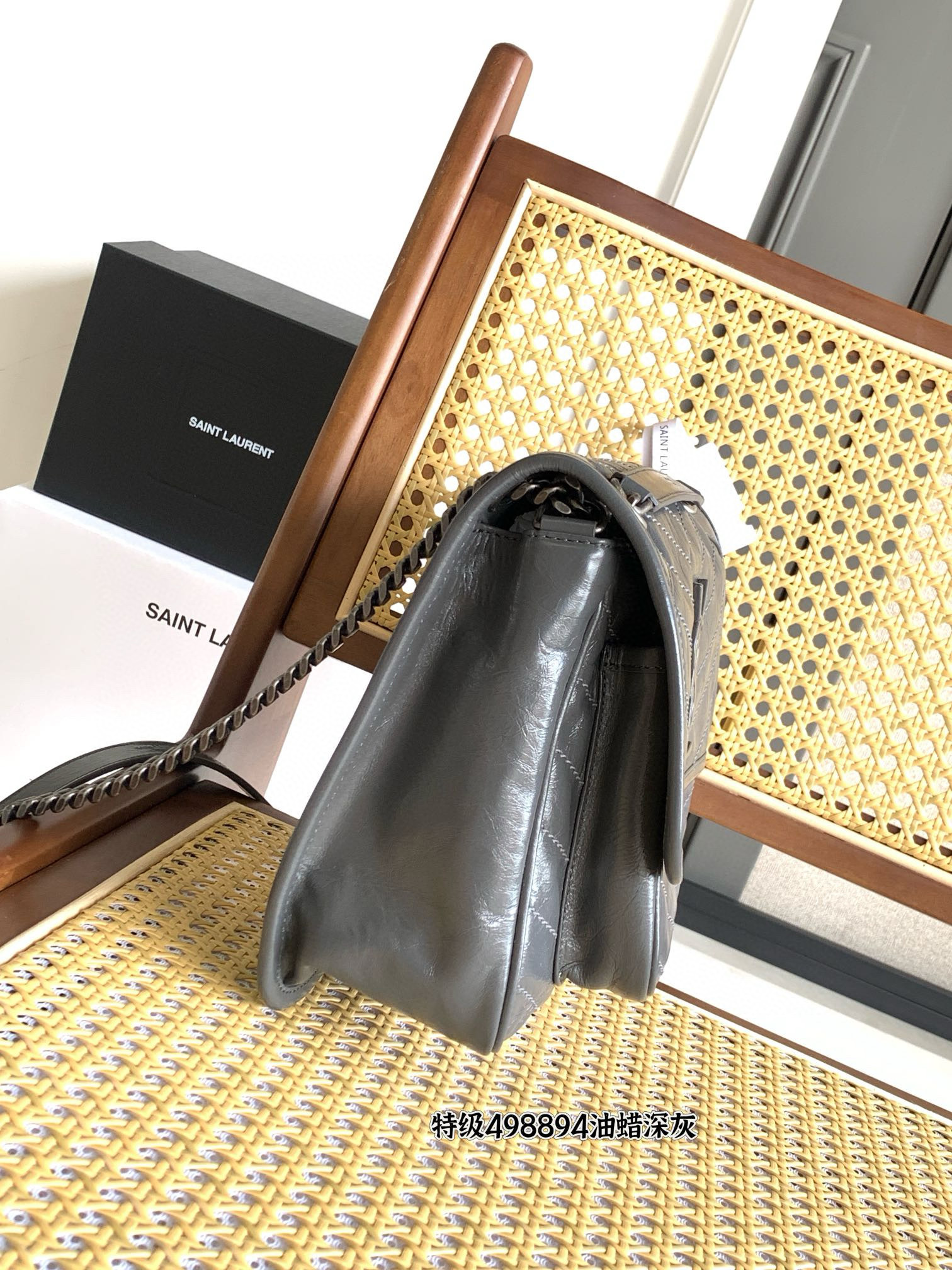 Saint Laurent NIKI 중형 빈티지 레더 숄더백 16