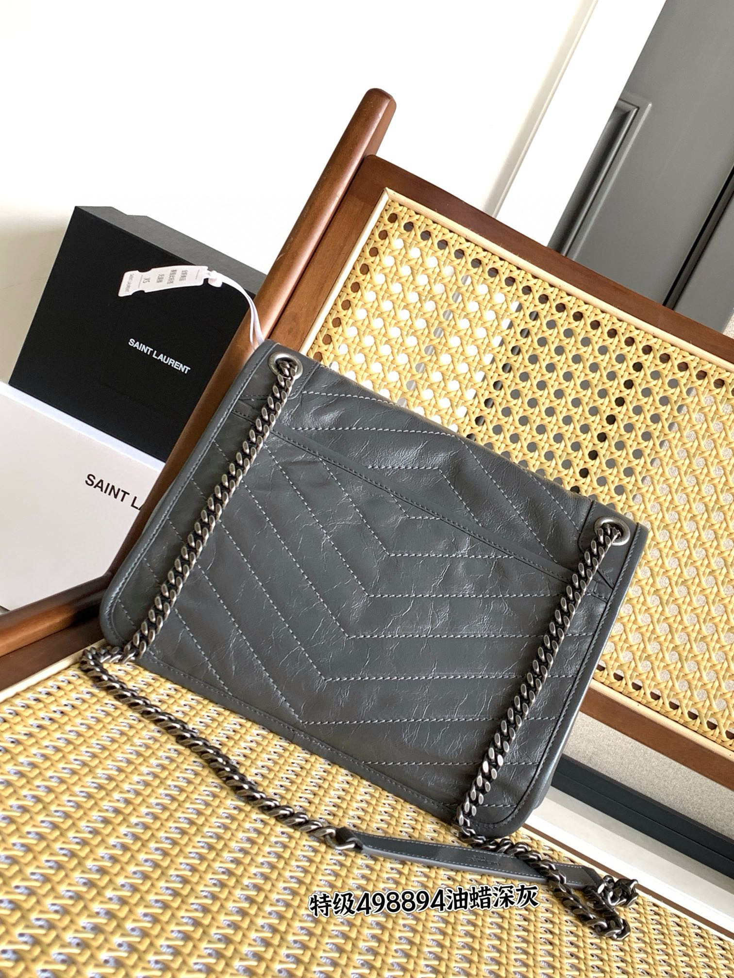 Saint Laurent NIKI 중형 빈티지 레더 숄더백 17