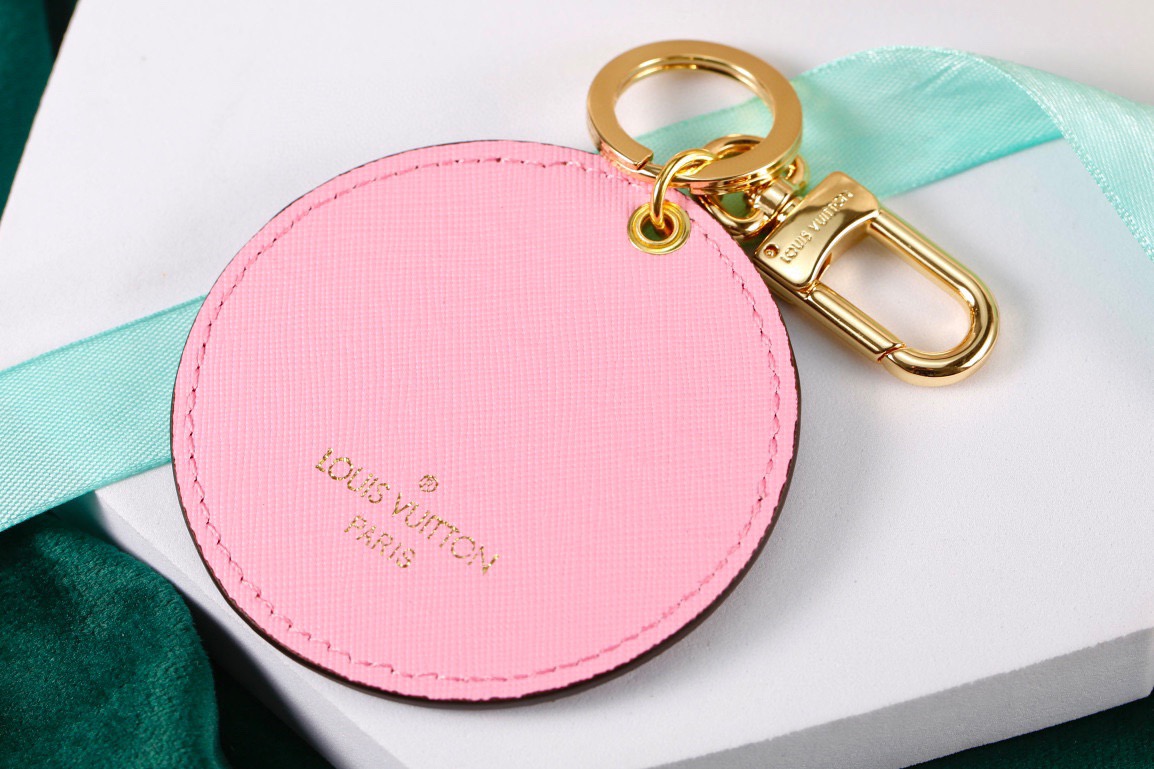 Louis Vuitton 루이비통 라운드 모노그램 일러스트 키홀더 참 5
