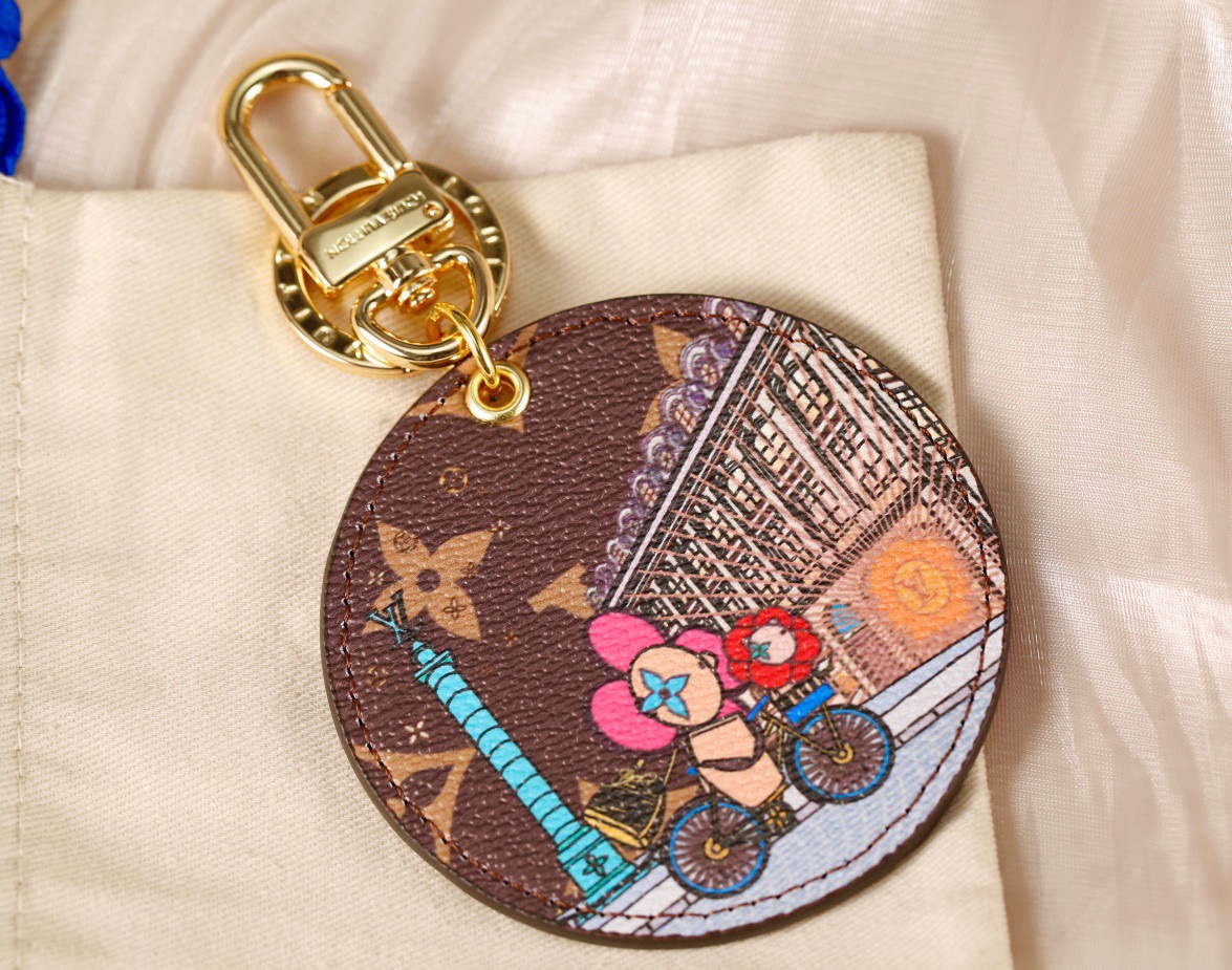 Louis Vuitton 루이비통 라운드 모노그램 일러스트 키홀더 참 6