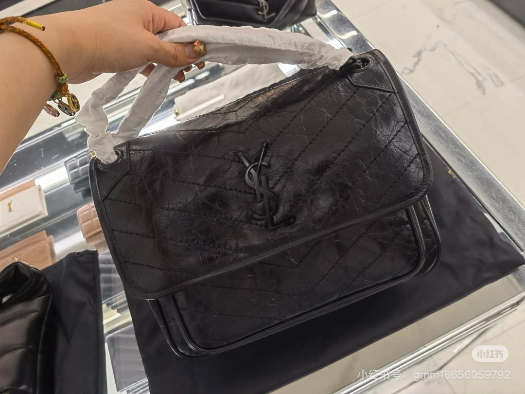 Saint Laurent NIKI 중형 빈티지 레더 숄더백 3