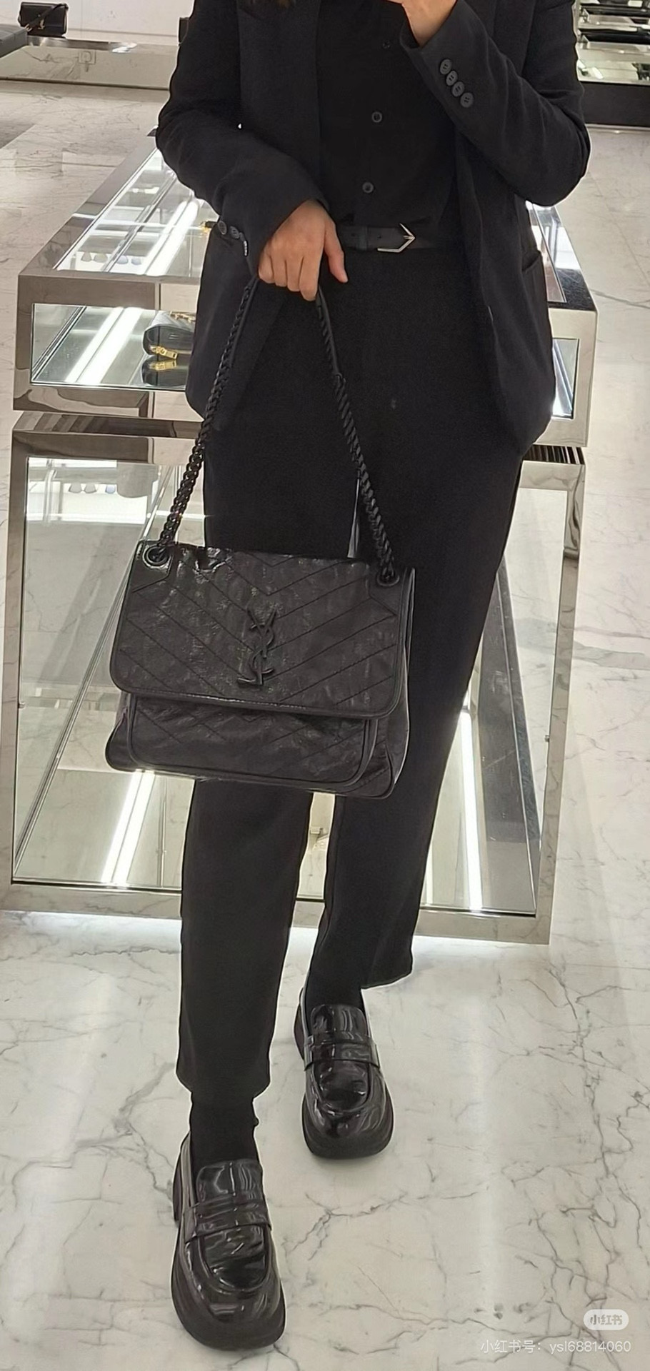 Saint Laurent NIKI 중형 빈티지 레더 숄더백 9