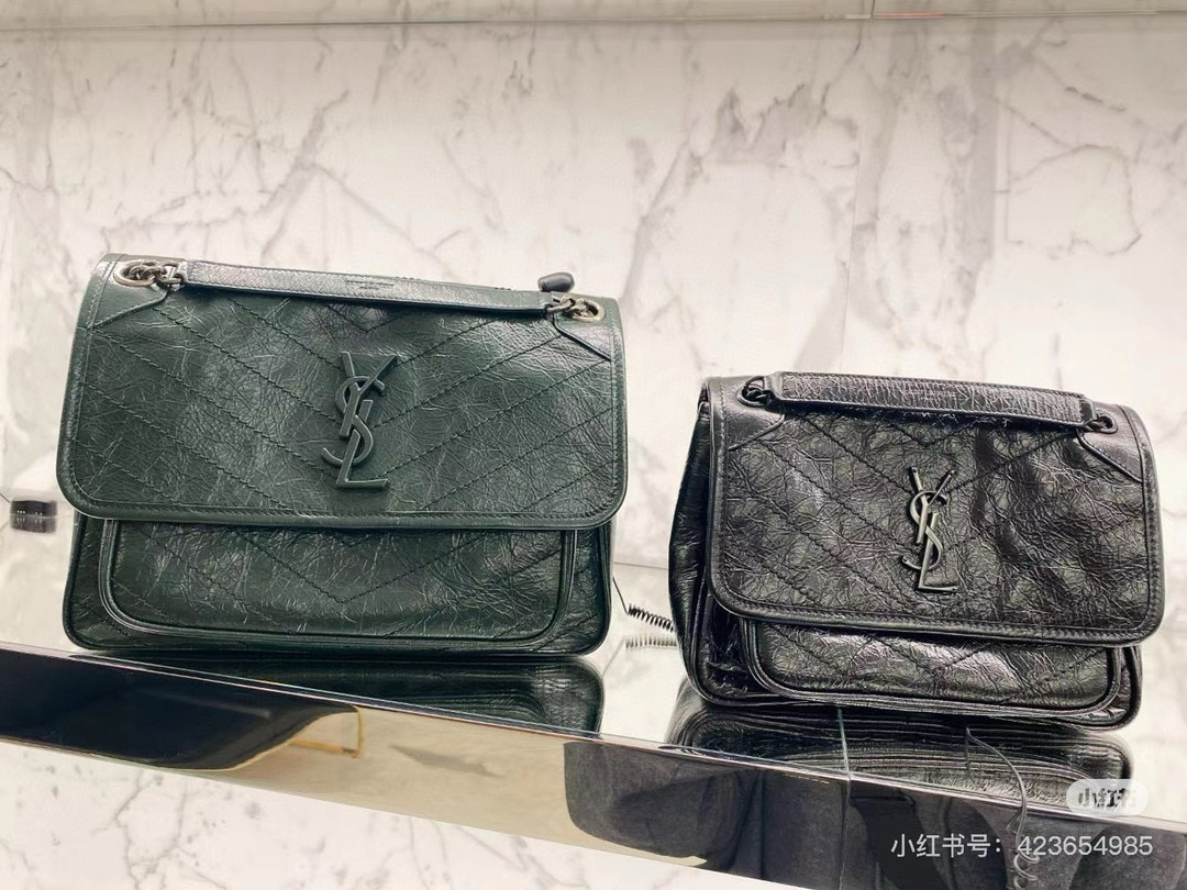 SAINT LAURENT NIKI 중형 빈티지 레더 숄더백 6