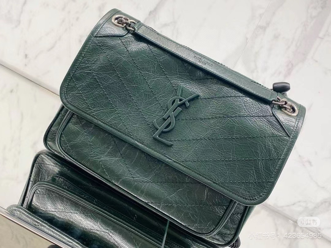 SAINT LAURENT NIKI 중형 빈티지 레더 숄더백 7