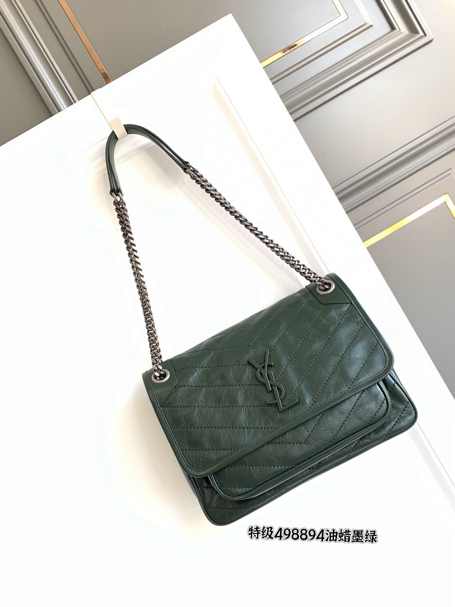 SAINT LAURENT NIKI 중형 빈티지 레더 숄더백 10