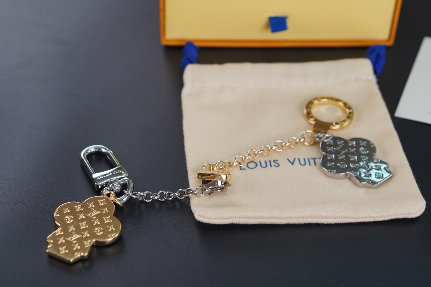 Louis Vuitton 루이비통 VIVIENNES BFF 체인 키링 6