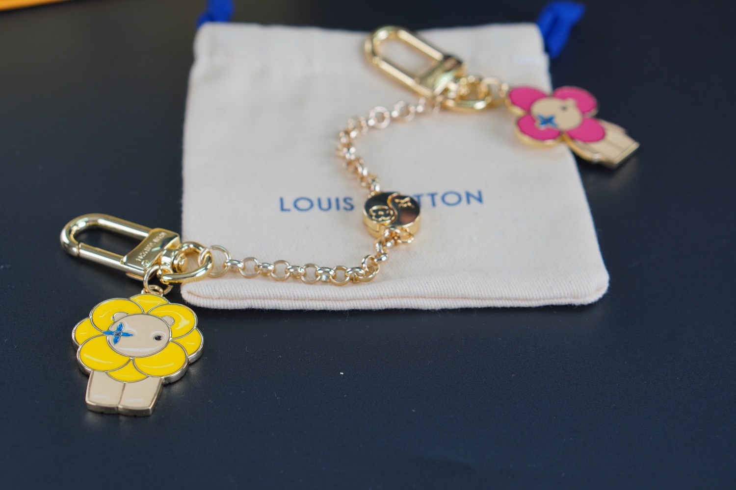 Louis Vuitton 루이비통 비비엔느 앤 페툴라 베스트 프렌드 가방 참 & 키홀더 8