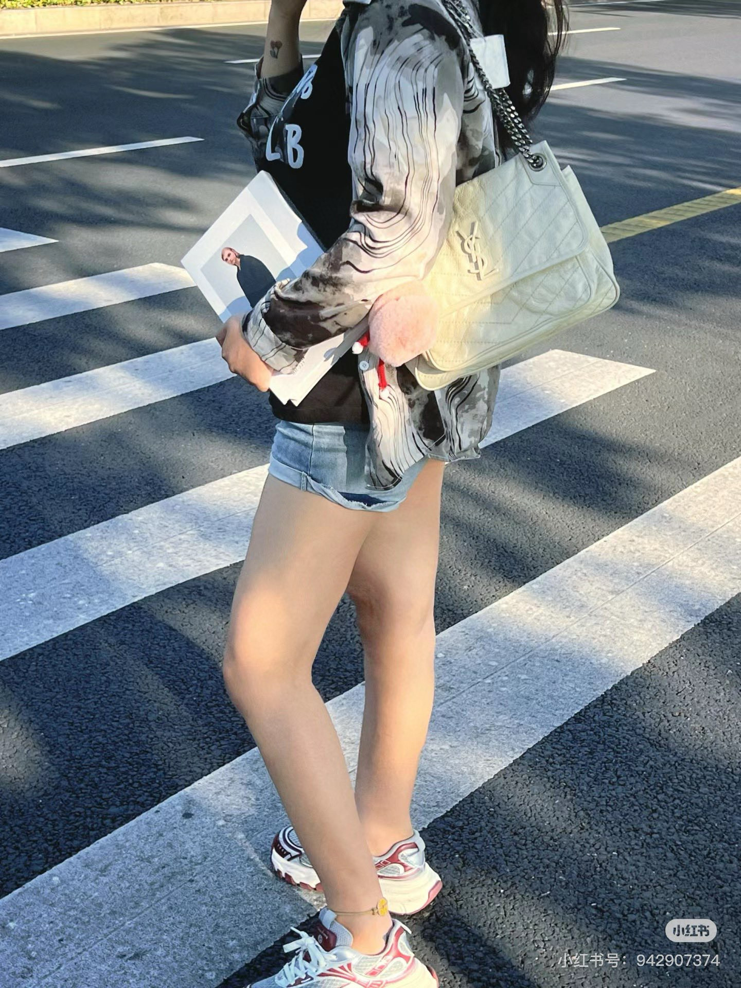 Saint Laurent NIKI 중형 빈티지 레더 숄더백 6