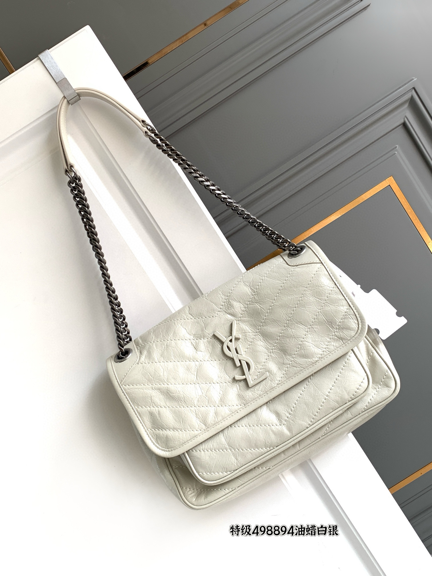 Saint Laurent NIKI 중형 빈티지 레더 숄더백 14