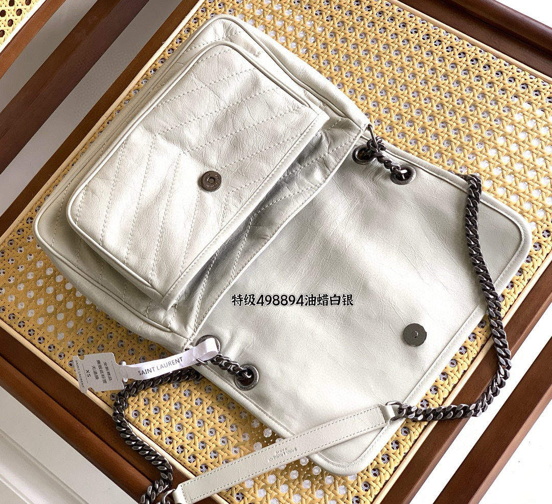 Saint Laurent NIKI 중형 빈티지 레더 숄더백 20