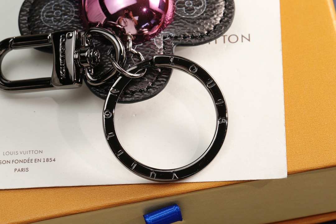 Louis Vuitton 루이비통 플라워 선글라스 참 키링 7