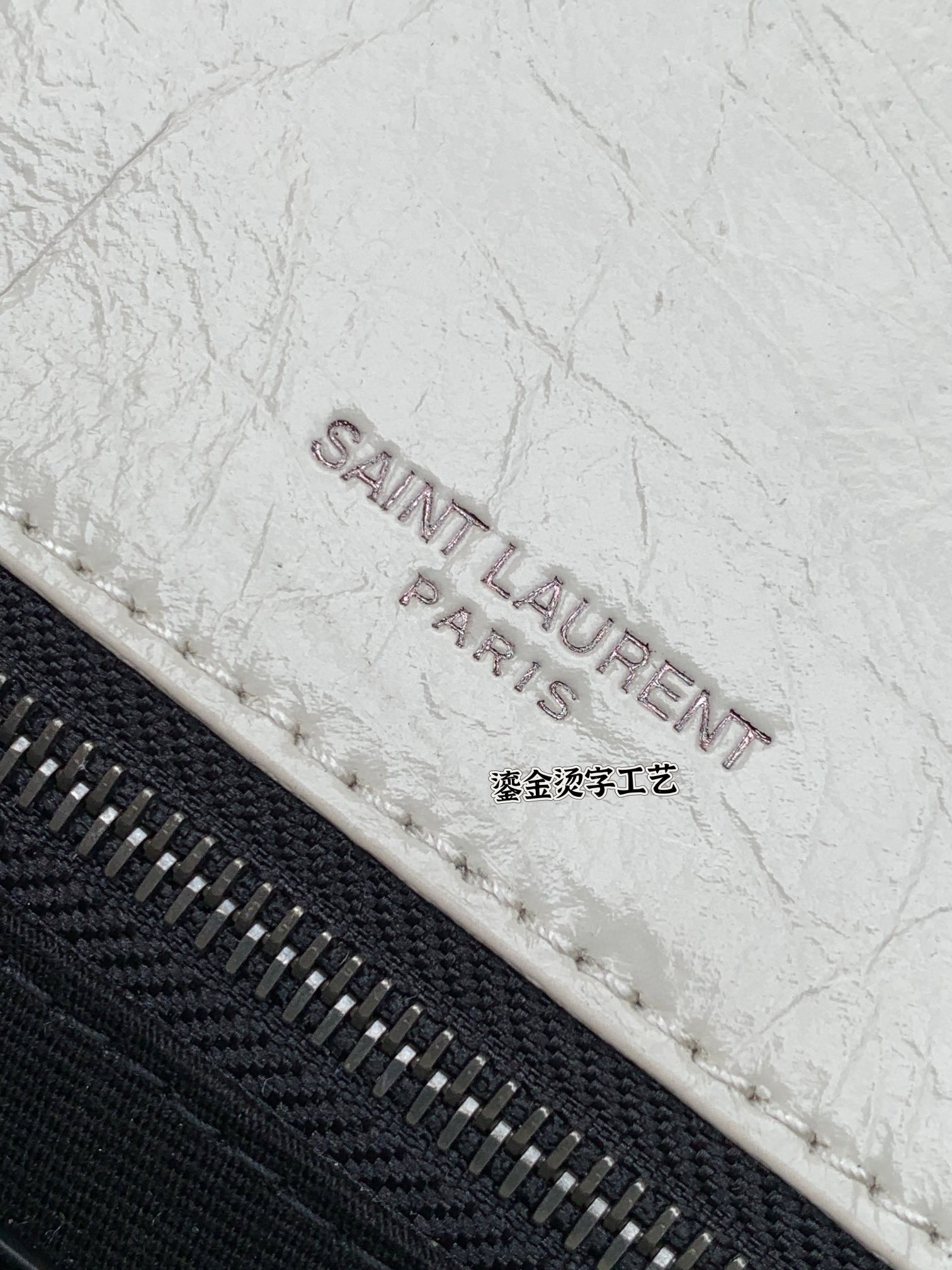 Saint Laurent NIKI 중형 빈티지 레더 숄더백 23