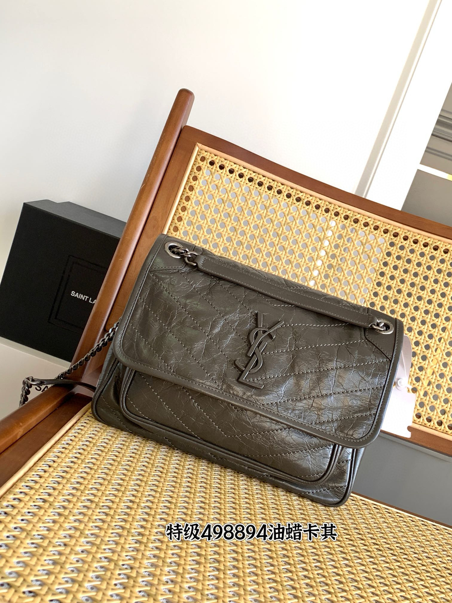 Saint Laurent NIKI 중형 빈티지 레더 숄더백 12