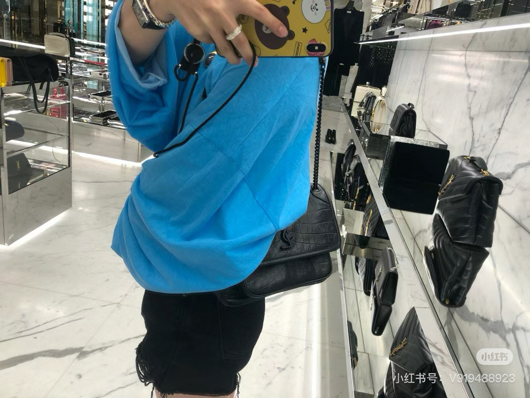 Saint Laurent Niki Baby 니키 베이비 악어엠보 가죽 체인백 2