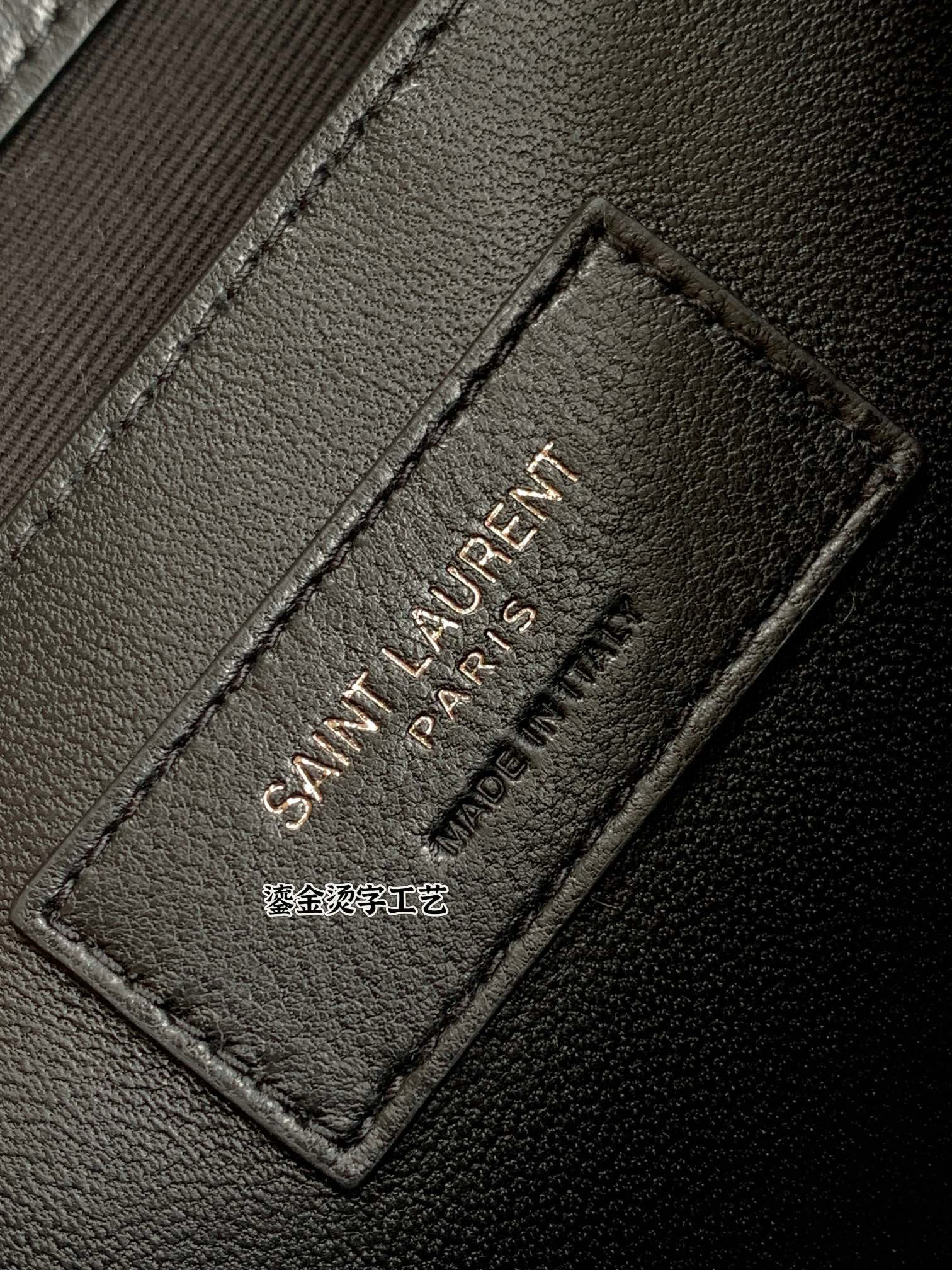 Saint Laurent Niki Baby 니키 베이비 악어엠보 가죽 체인백 18