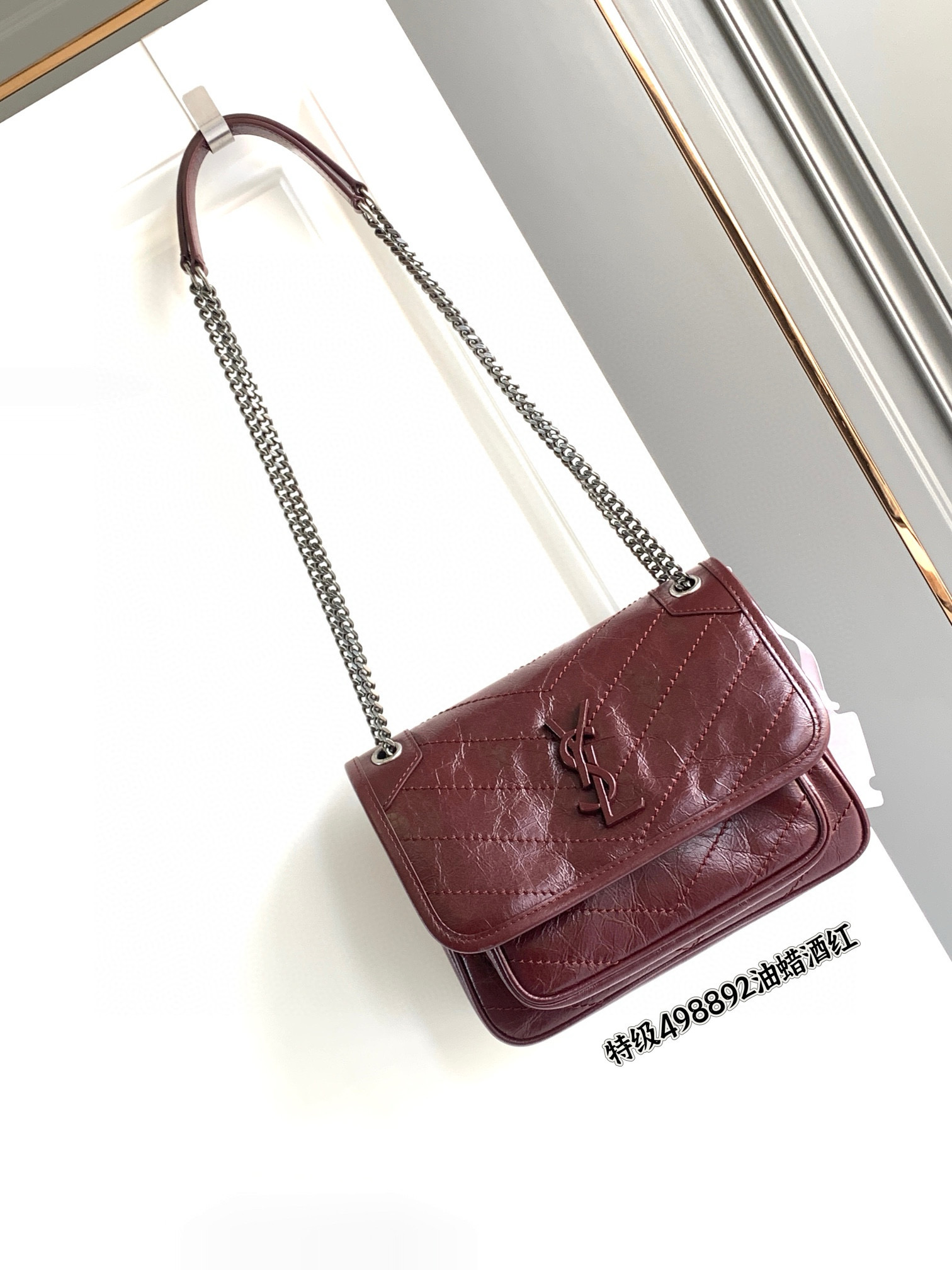 Saint Laurent Niki Baby 니키 베이비 니키 베이비 악어엠보 소가죽 체인백 와인레드 1