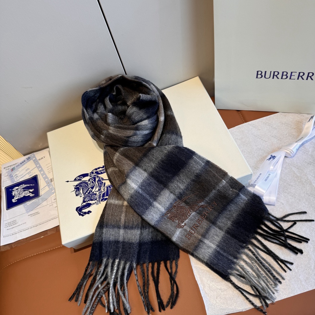 Burberry 버버리 체크 울 머플러 4