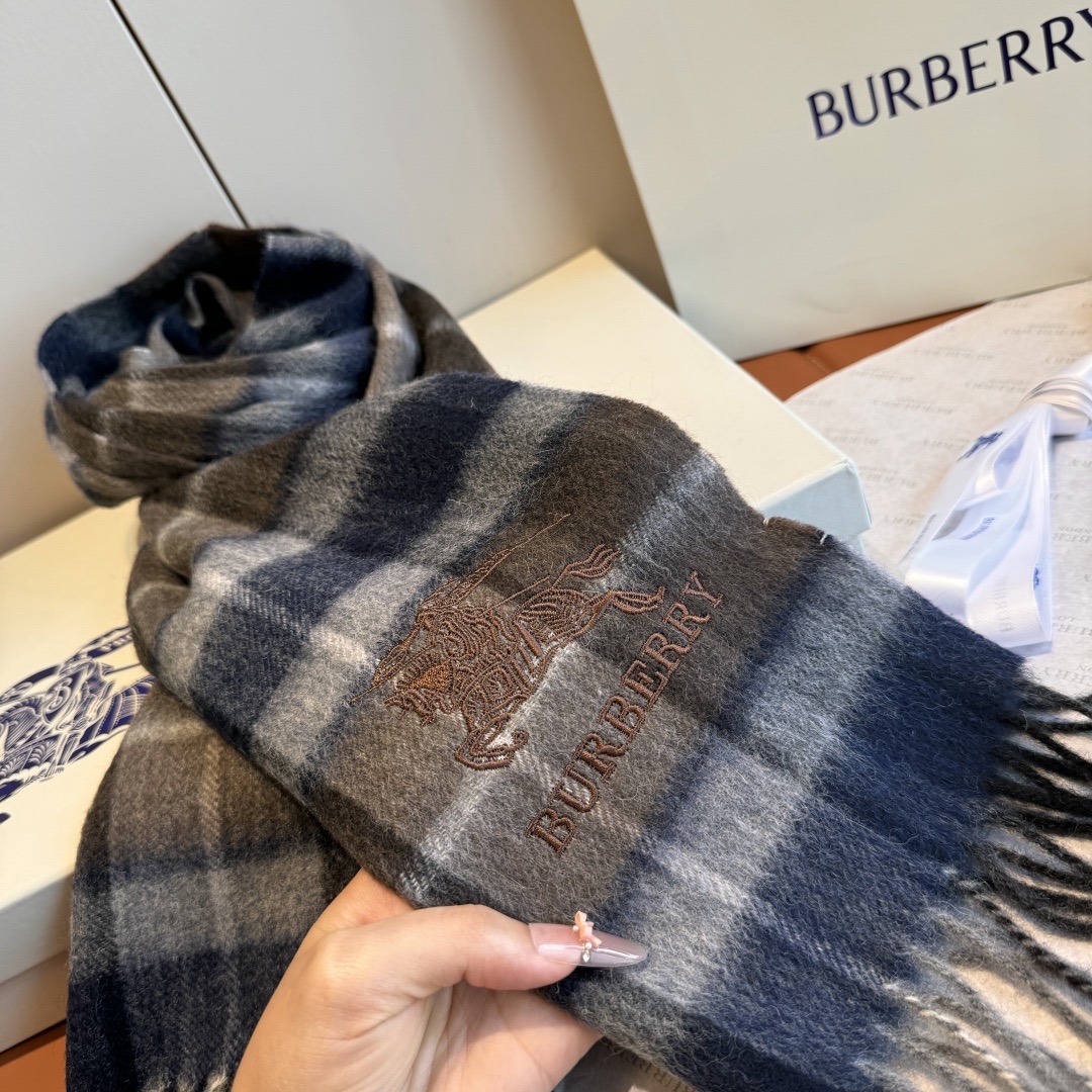 Burberry 버버리 체크 울 머플러 6