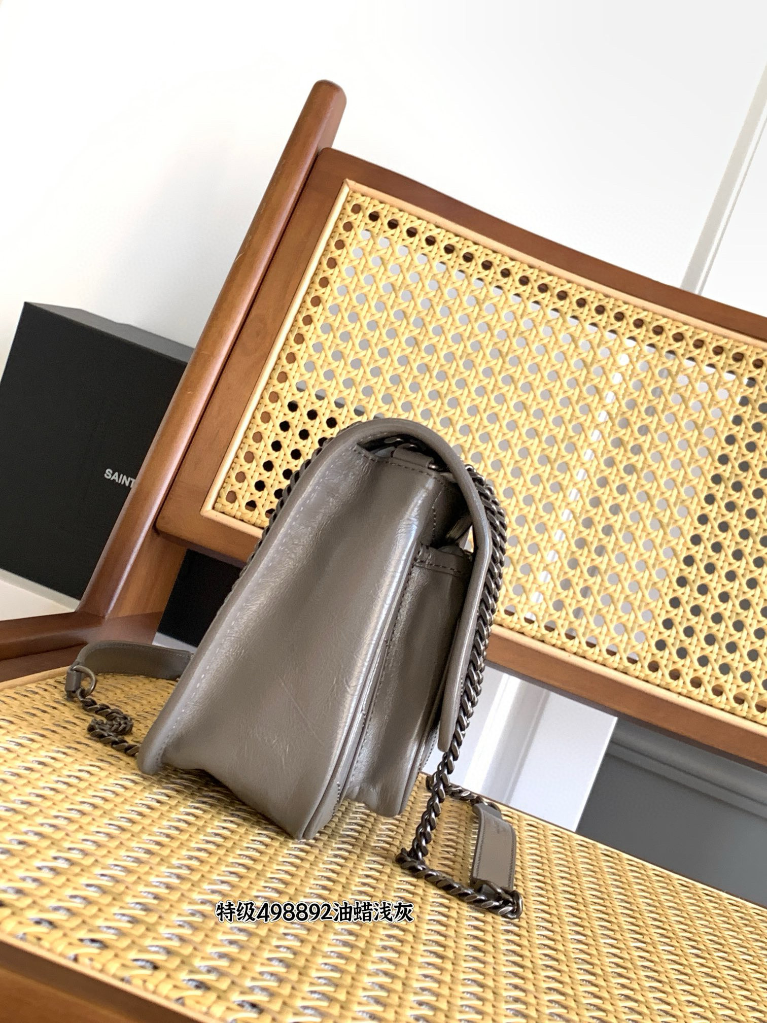 Saint Laurent Niki Baby 니키 베이비 니키 베이비 엠보 가죽 체인백 3