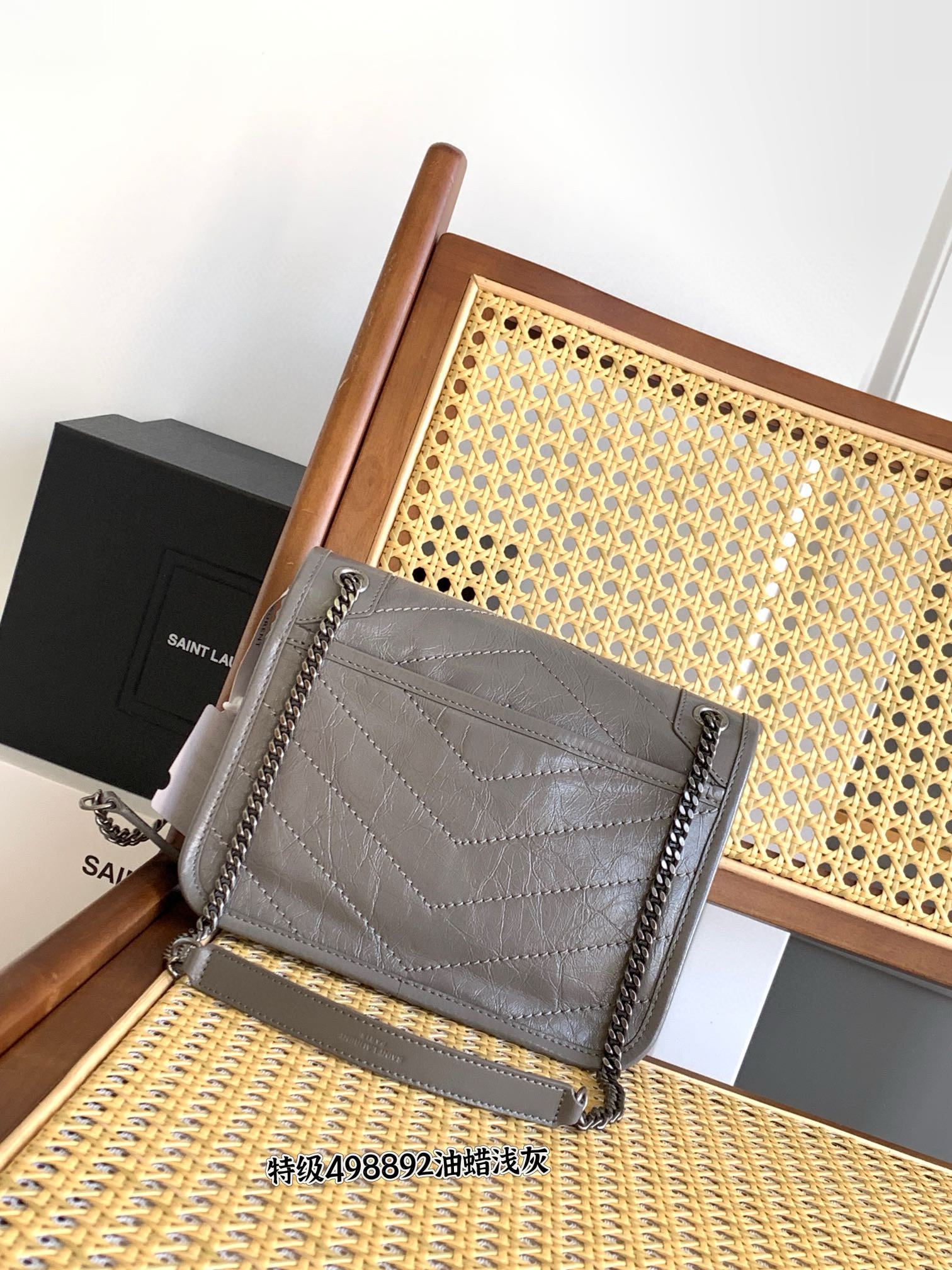 Saint Laurent Niki Baby 니키 베이비 니키 베이비 엠보 가죽 체인백 4