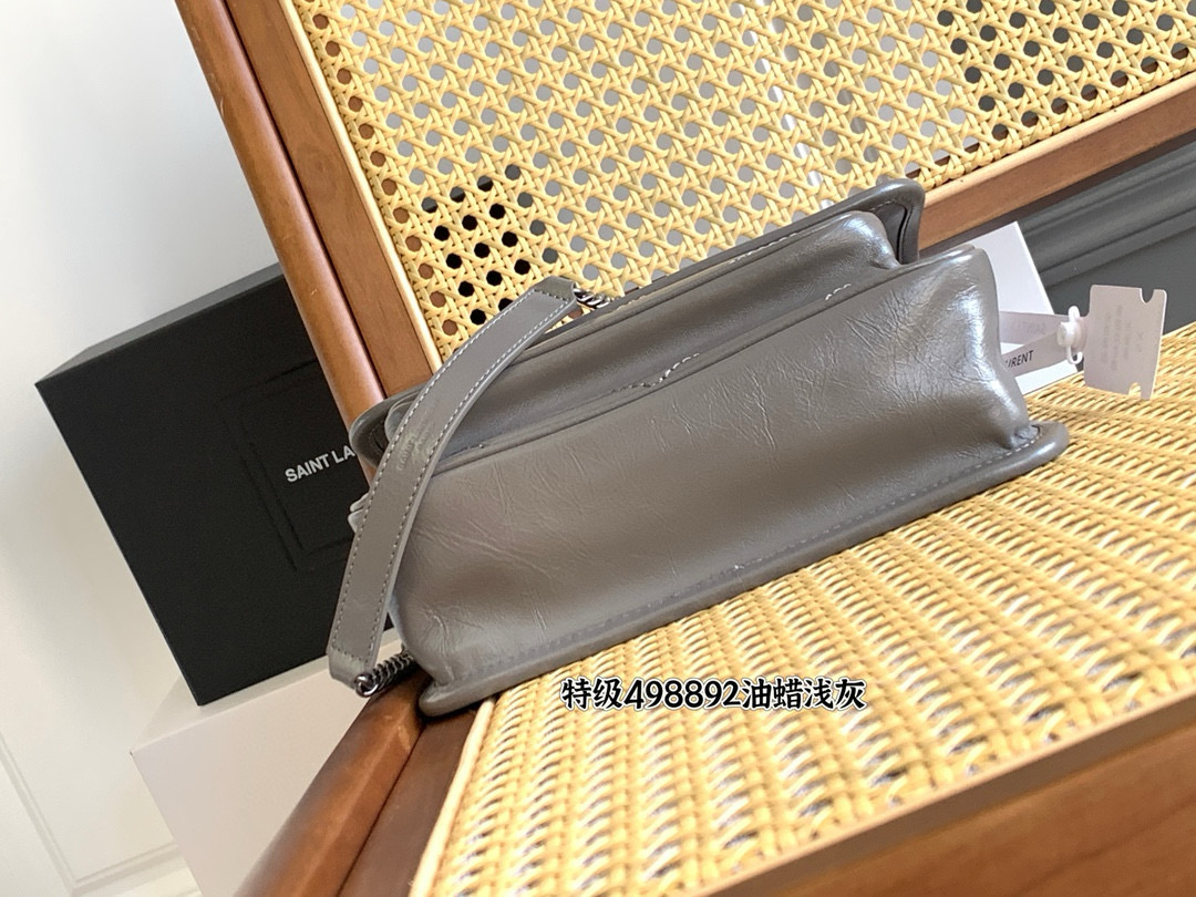 Saint Laurent Niki Baby 니키 베이비 니키 베이비 엠보 가죽 체인백 5