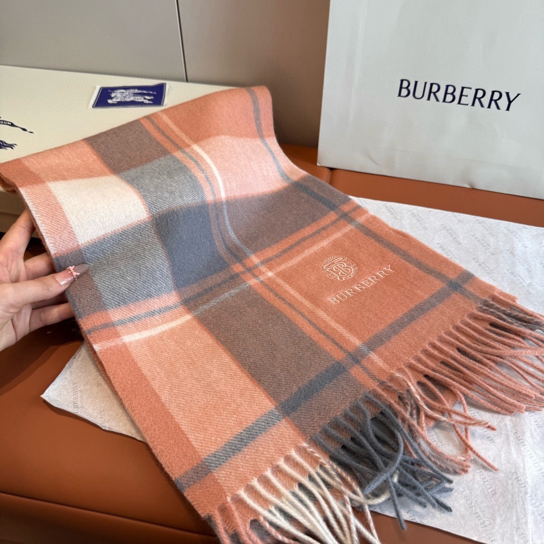 Burberry 버버리 핑크 체크 울 머플러 4