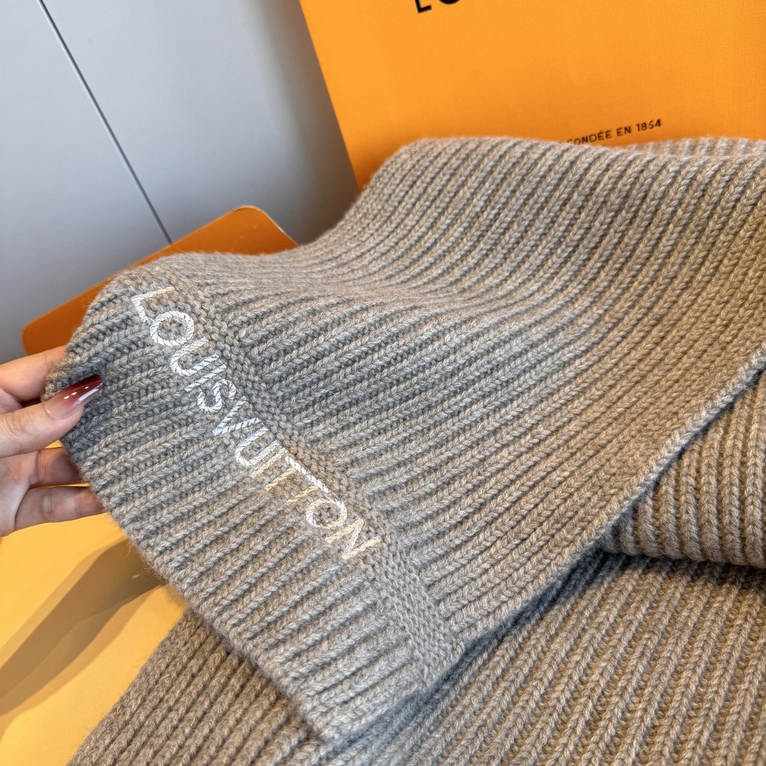 Louis Vuitton 루이비통 로고 울 니트 머플러 9