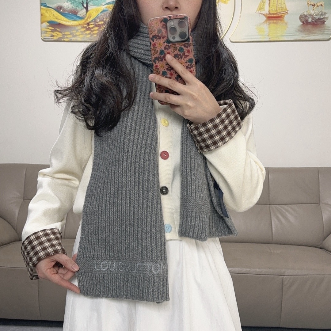 Louis Vuitton 루이비통 로고 울 니트 머플러 1