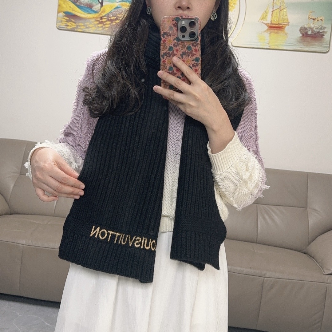 Louis Vuitton 루이비통 로고 울 니트 머플러 1