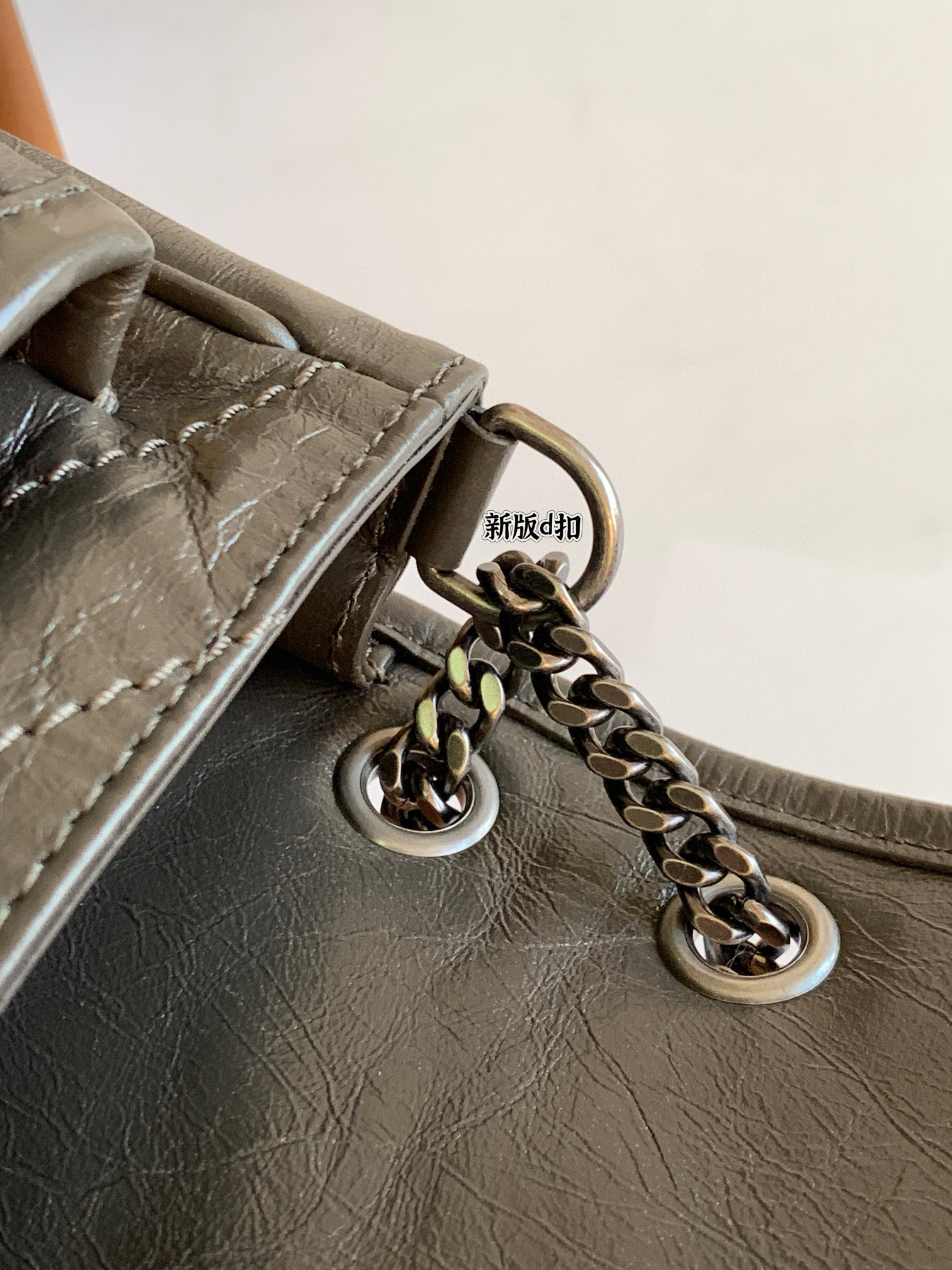 Saint Laurent Niki Baby 니키 베이비 앙고라 엠보 소가죽 체인 숄더백 20