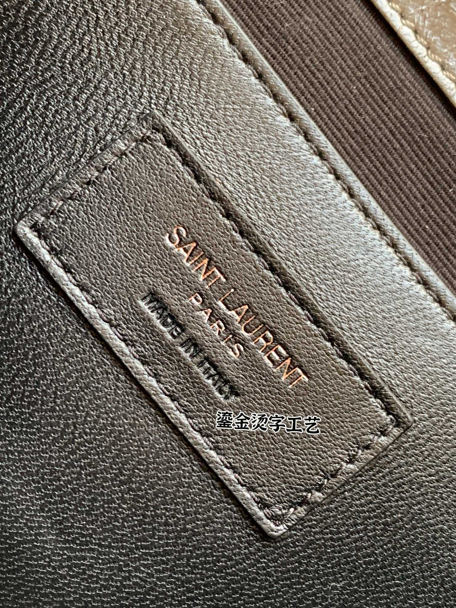 Saint Laurent Niki Baby 니키 베이비 앙고라 엠보 소가죽 체인 숄더백 22