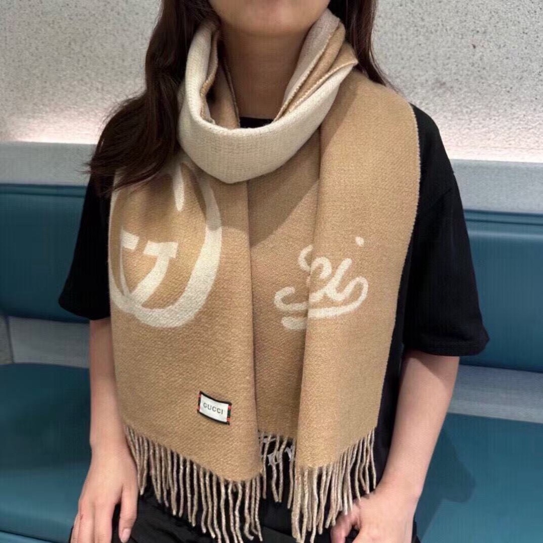 Gucci 구찌 로고 울 머플러 1