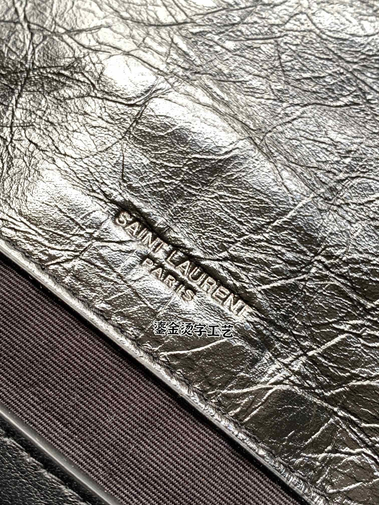 SAINT LAURENT NIKI BABY 블랙 악어엠보 소가죽 체인백 25