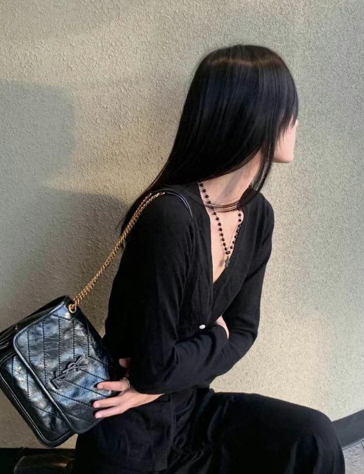 Saint Laurent Niki Baby 니키 베이비 흑어(악어) 압纹 가죽 체인 숄더백 2