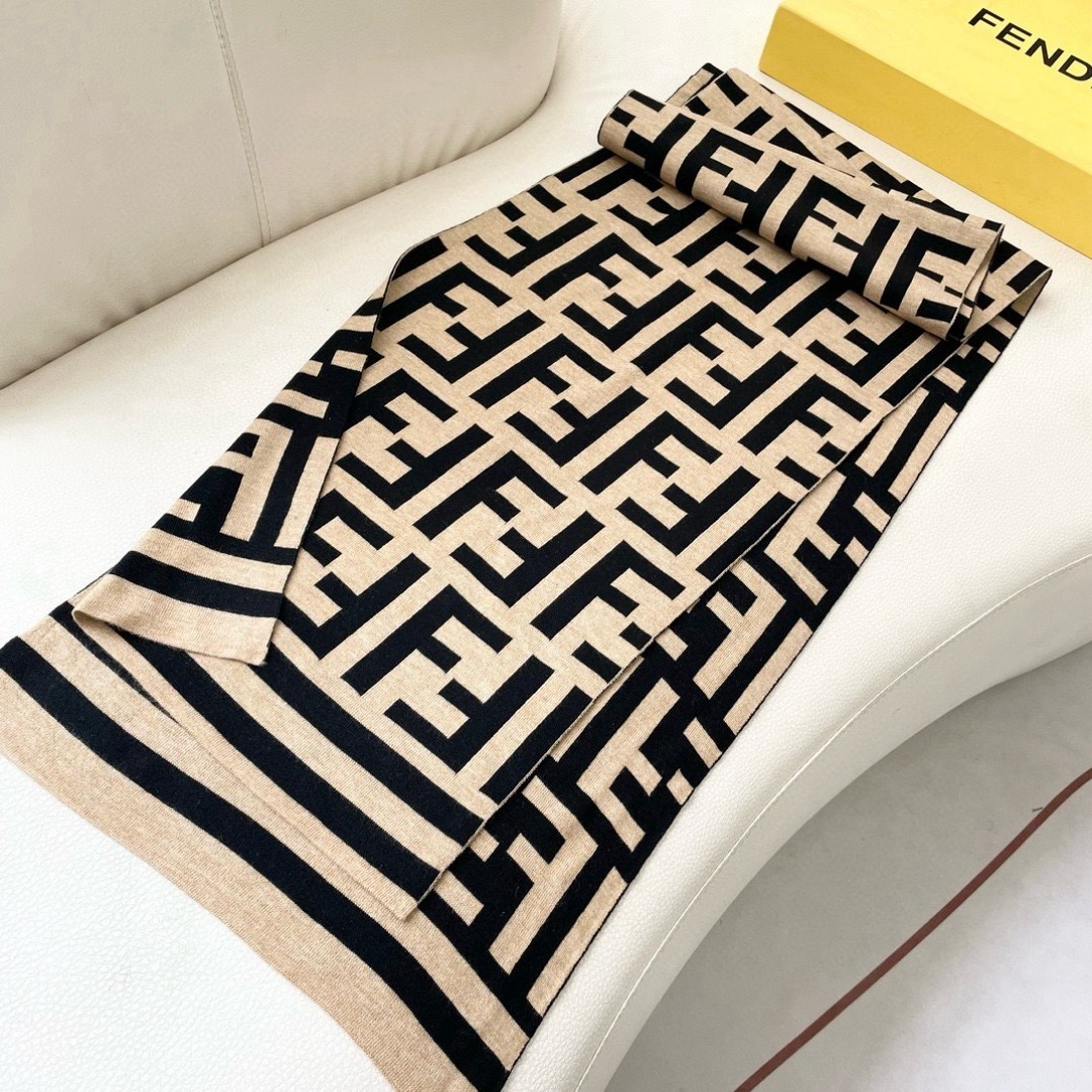 FENDI 펜디 FF 로고 니트 머플러 6