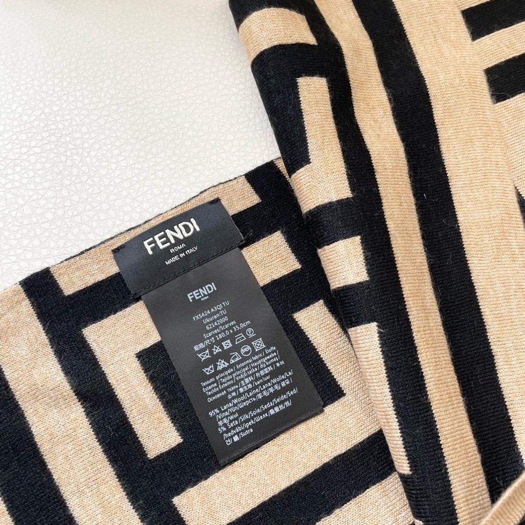 FENDI 펜디 FF 로고 니트 머플러 10