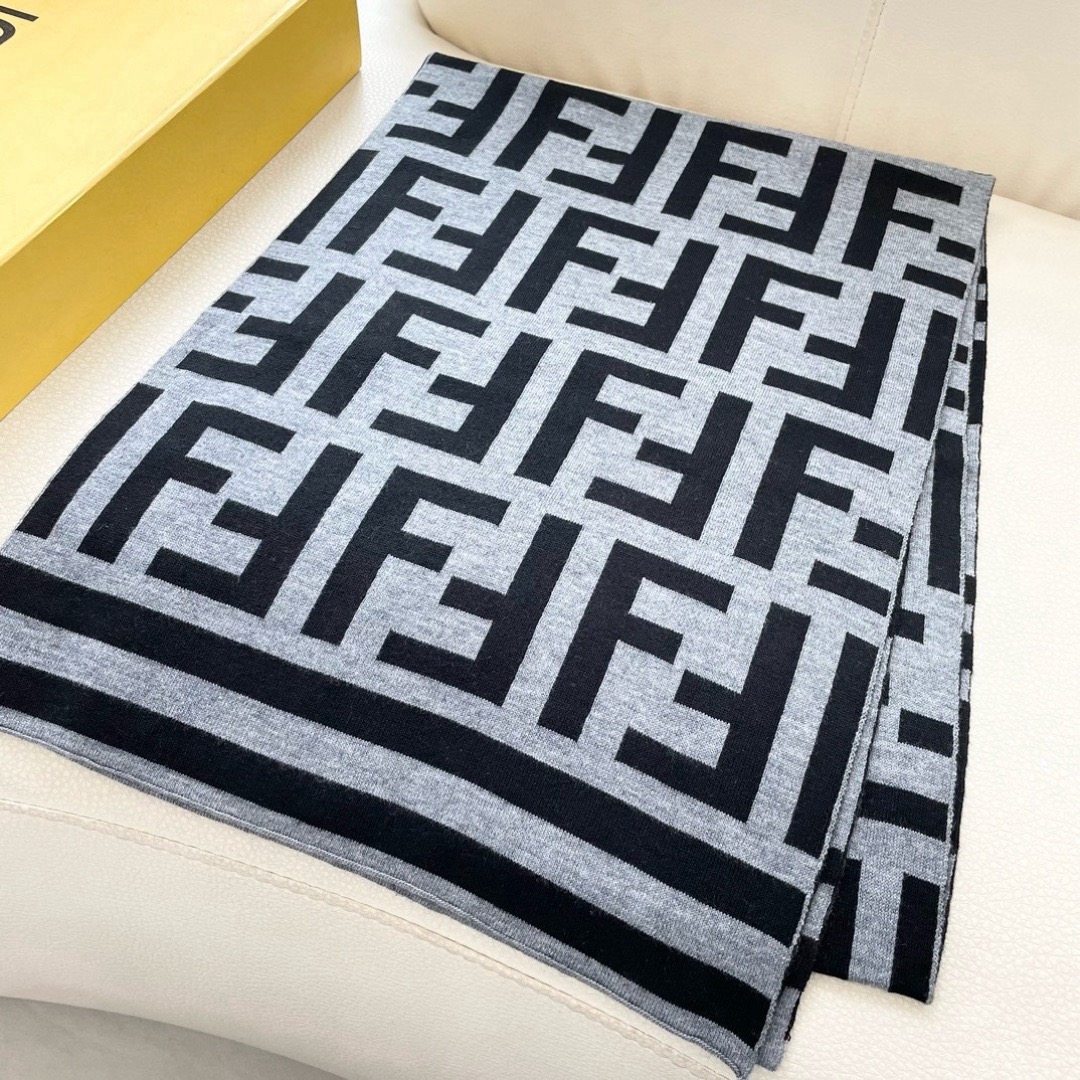FENDI 펜디 FF 로고 니트 머플러 4