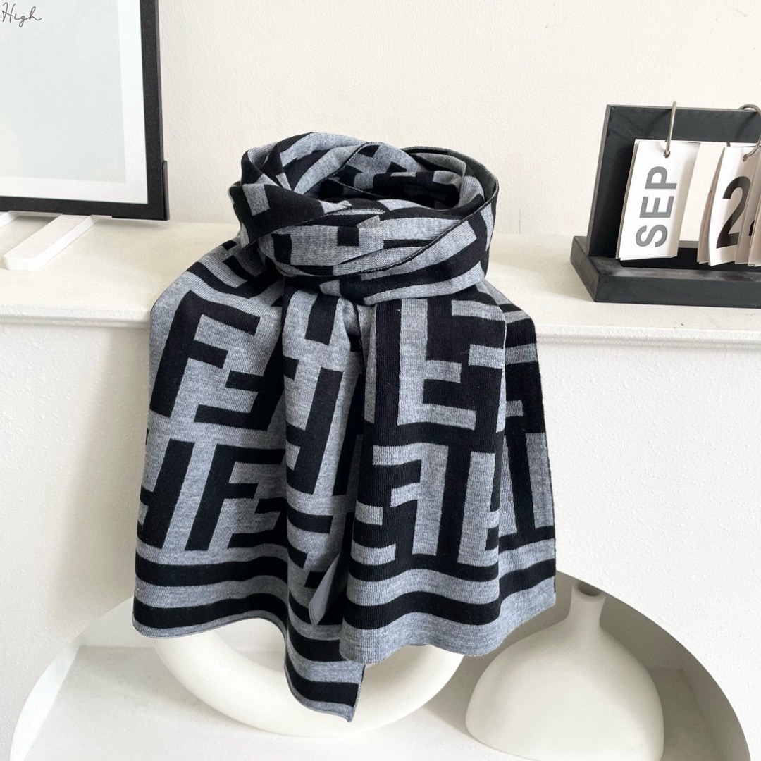 FENDI 펜디 FF 로고 니트 머플러 7
