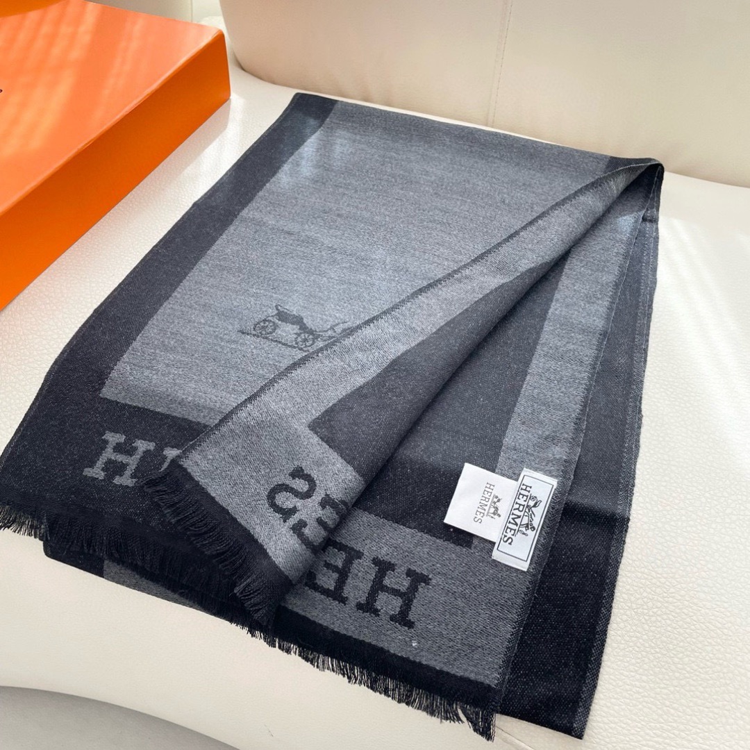 Hermes 에르메스 그레이 블랙 로고 머플러 2