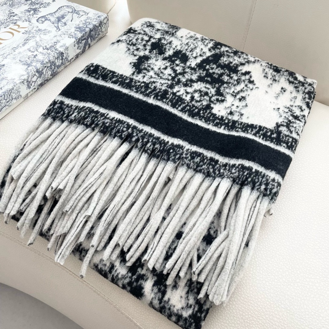 Dior 디올 CD 동물 인화 대형 숄 케이프 2