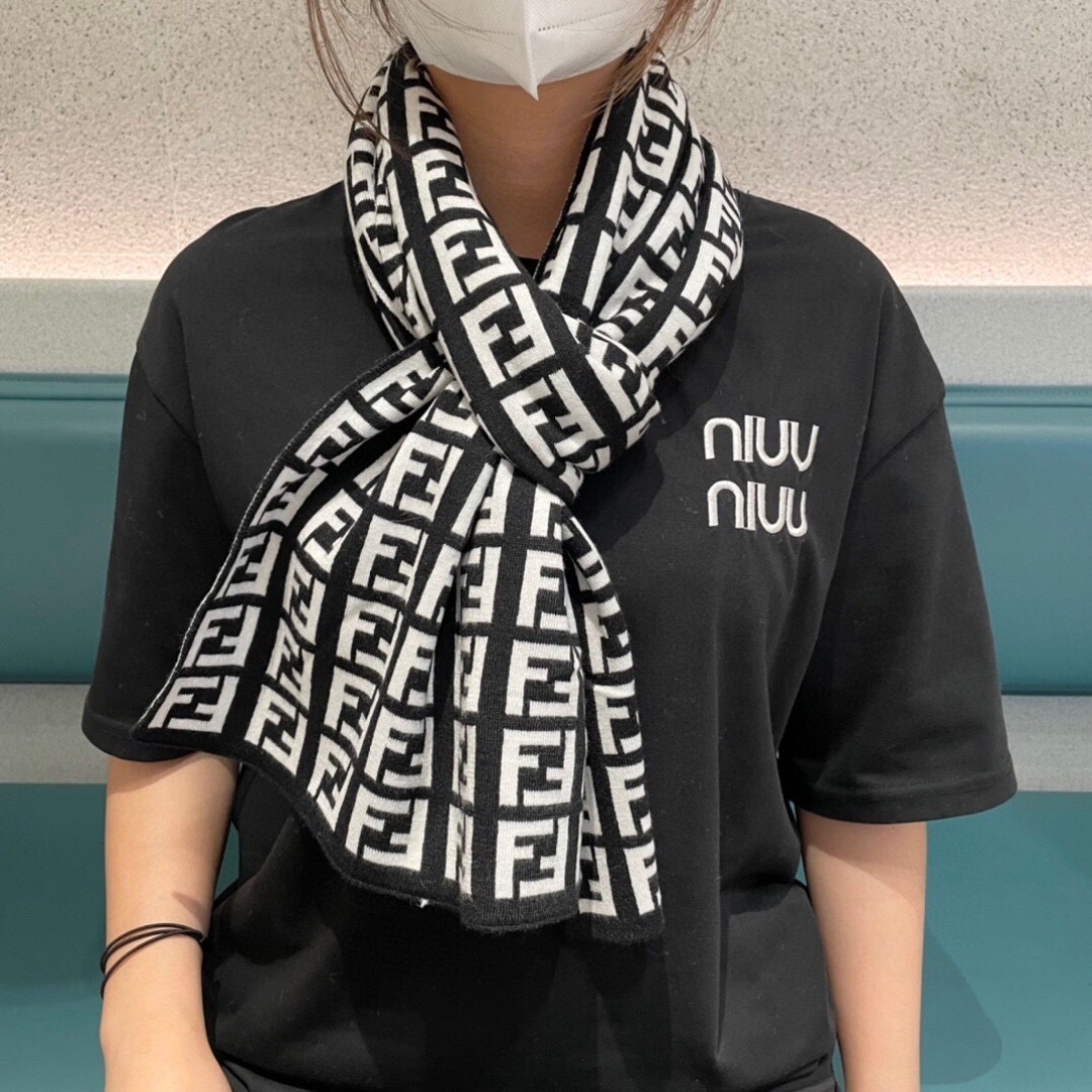 Fendi 펜디 FF 로고 니트 머플러 2