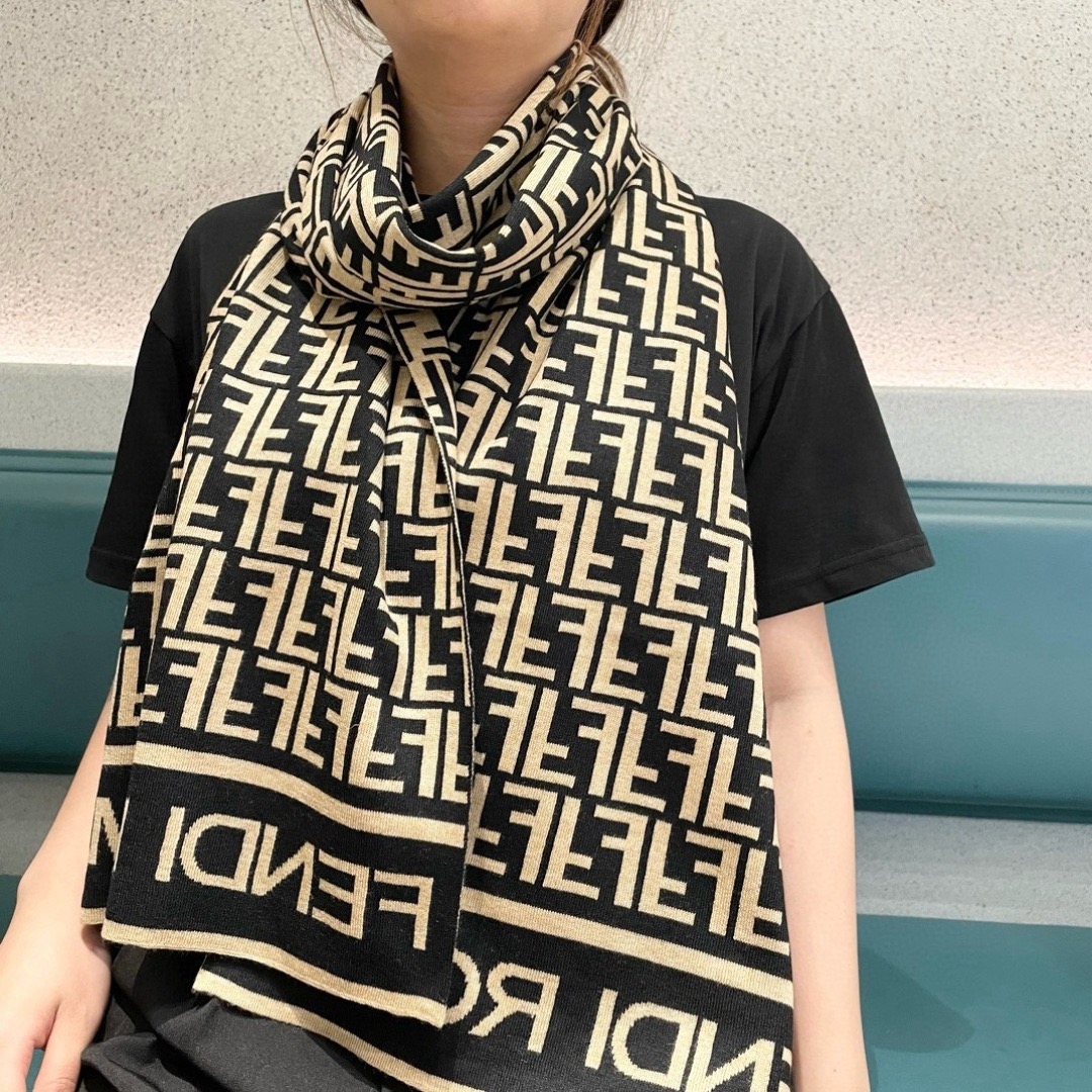 Fendi 펜디 로마 FF 로고 울 머플러 2