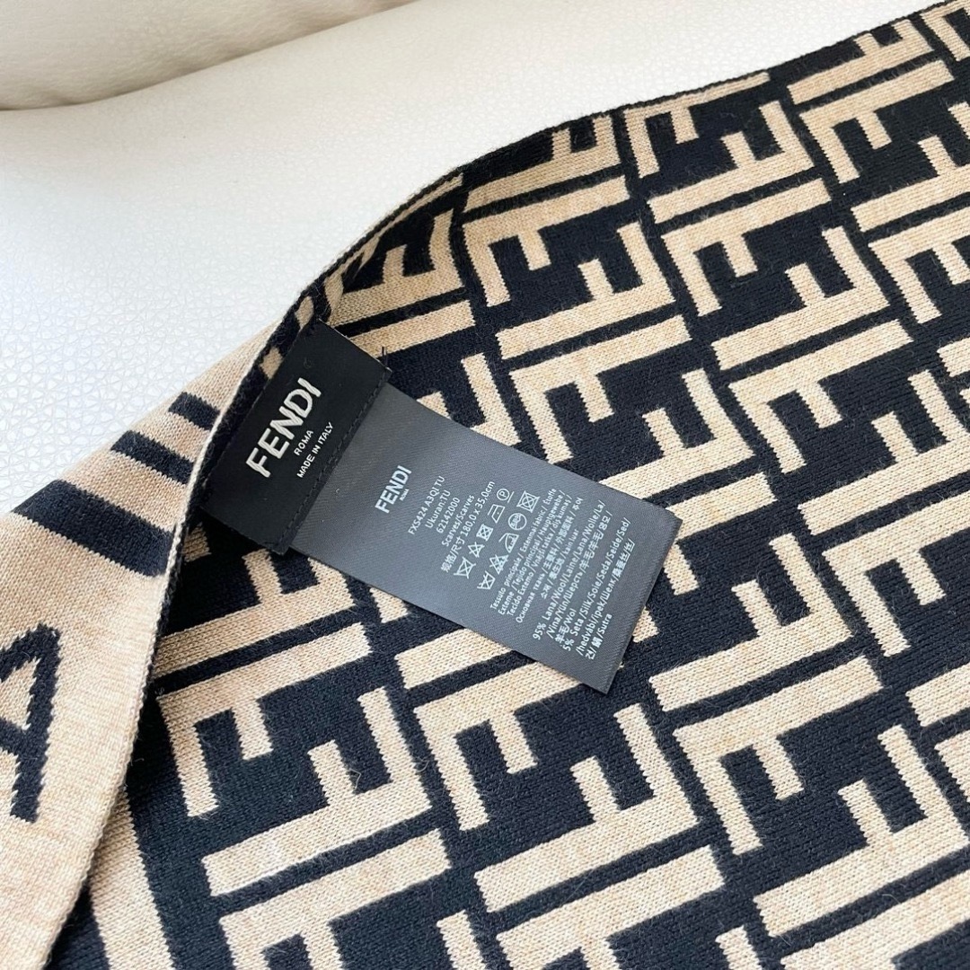 Fendi 펜디 로마 FF 로고 울 머플러 10