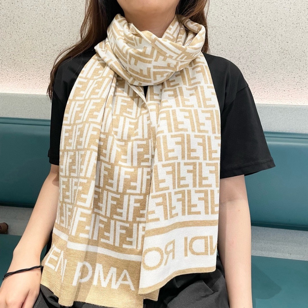 Fendi 펜디 로마 FF 로고 울 머플러 1