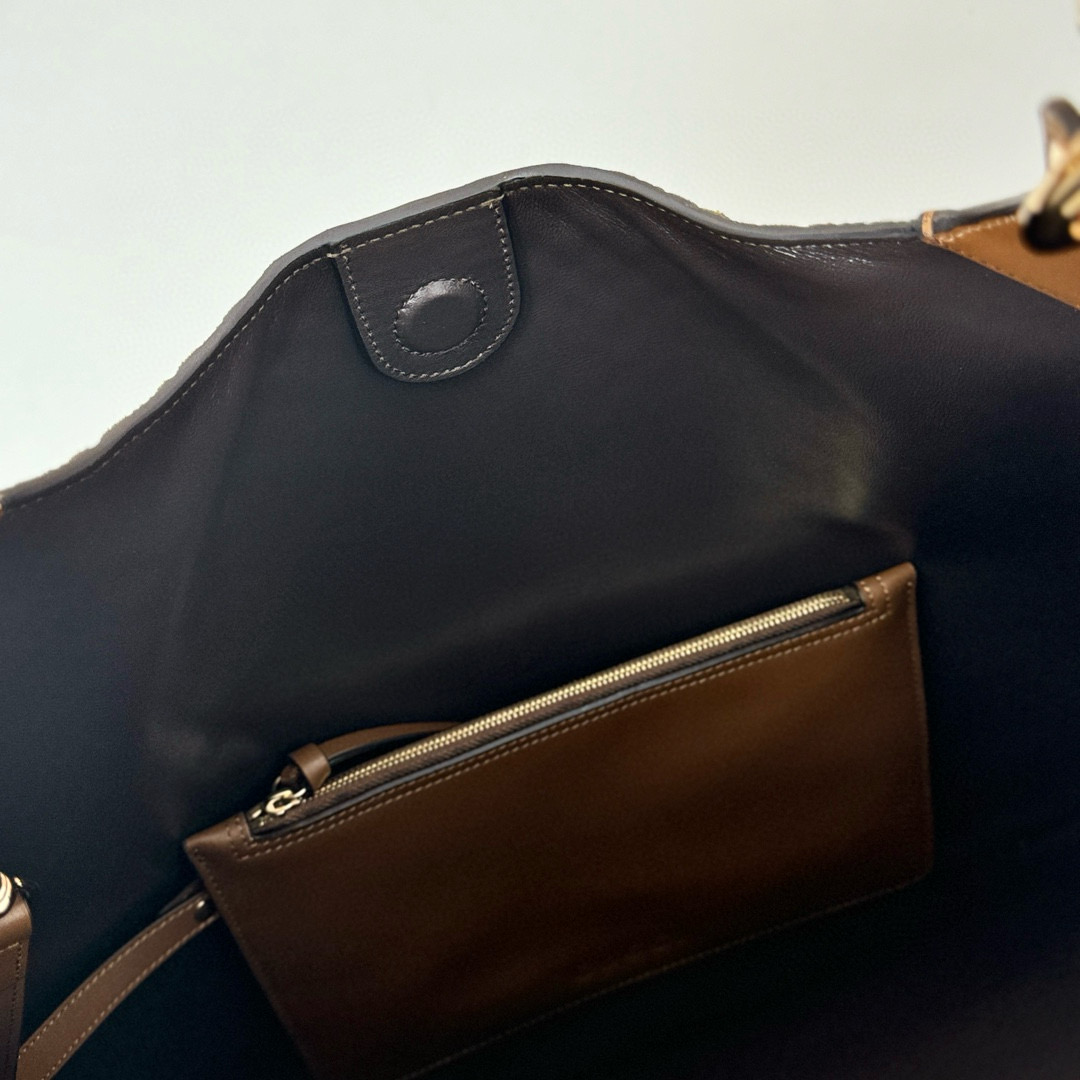 Gucci 구찌 Body 더블락 라지 숄더백 23