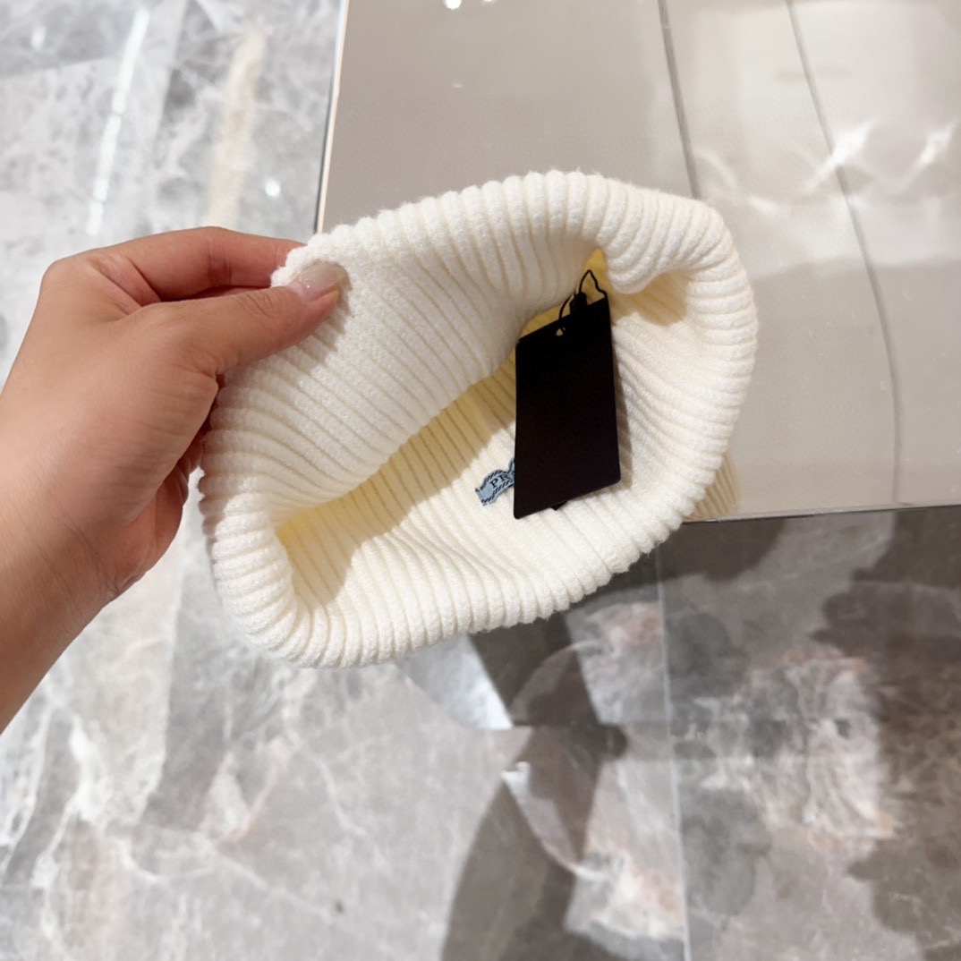 PRADA 프라다 화이트 양모 니트 비니 7
