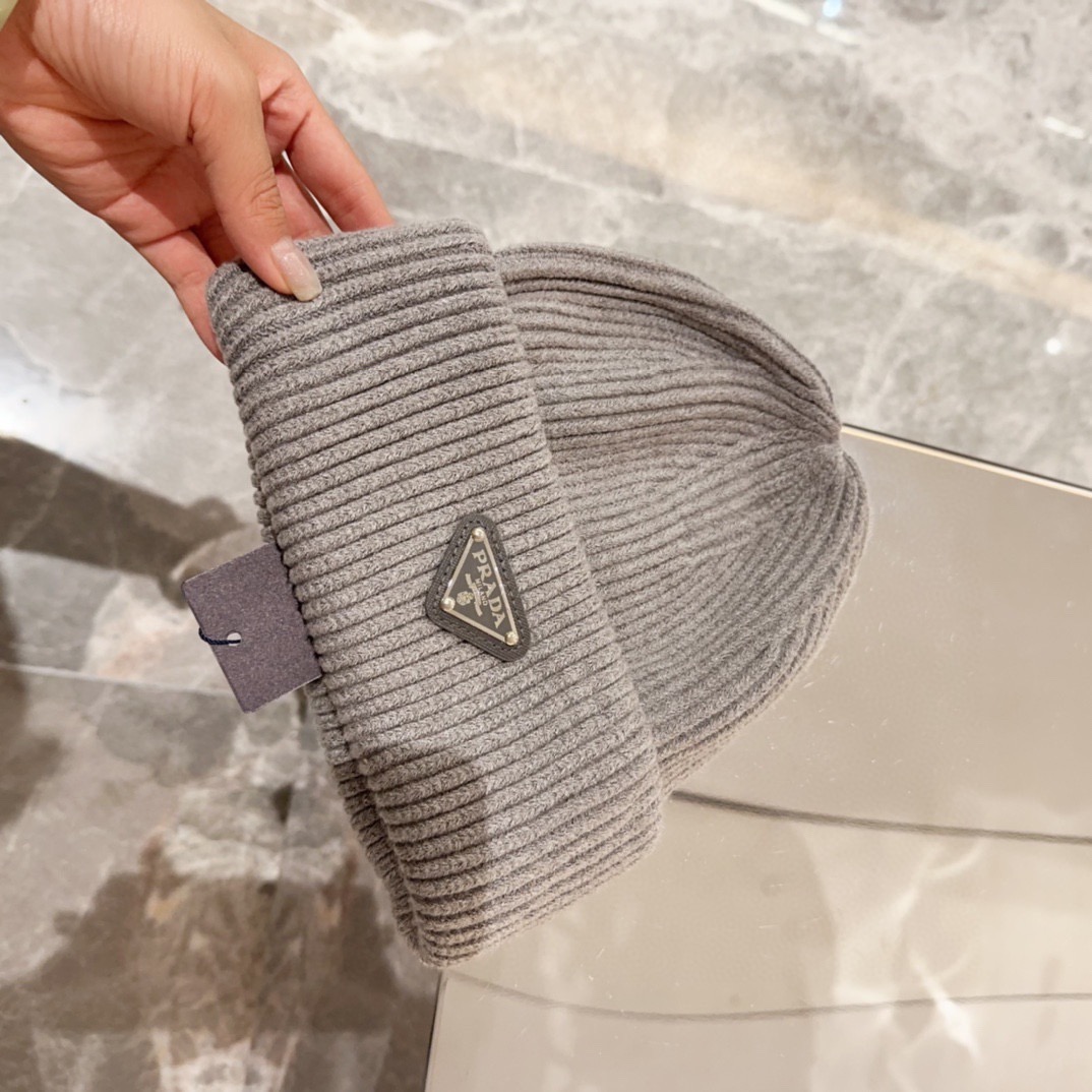 PRADA 프라다 화이트 양모 니트 비니 2